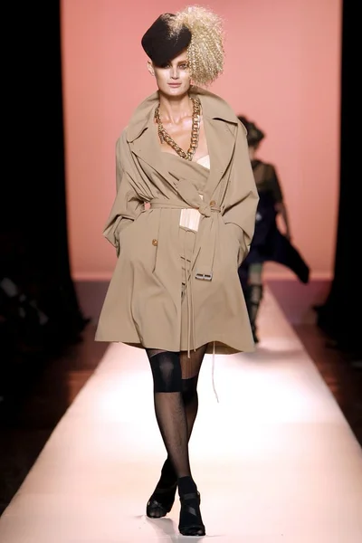 Look 12